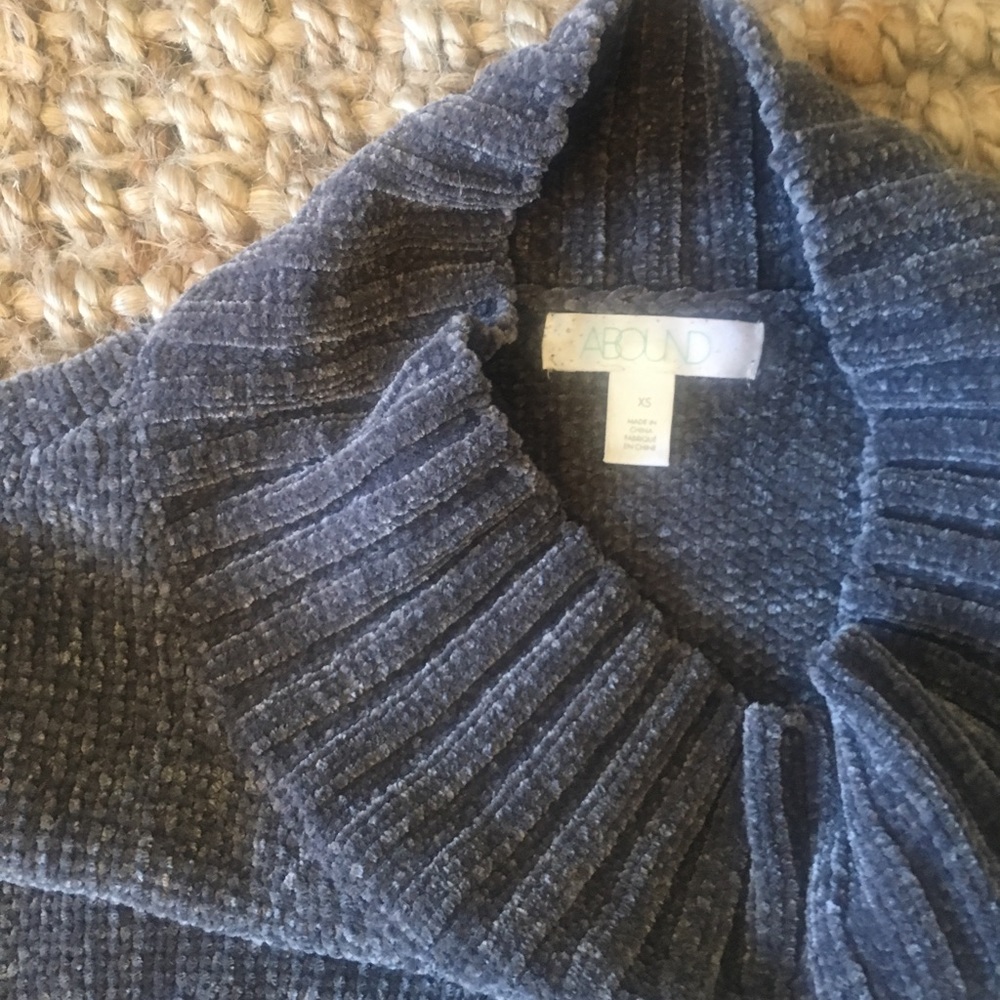 Dark Grey Turtle Neck Cropped Sweater - Picture 3 of 7